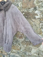 Load image into Gallery viewer, Vintage Shearling Brown Collar Coat 10