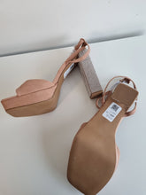 Load image into Gallery viewer, BNWT ASOS Design Diamonte Chunky Ladies Heels 7