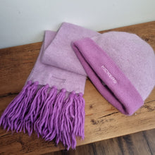 Load image into Gallery viewer, Vintage Kickers Hat &amp; Scarf set
