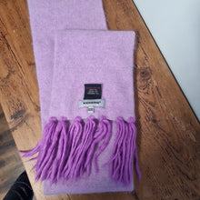 Load image into Gallery viewer, Vintage Kickers Hat &amp; Scarf set
