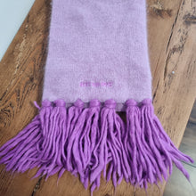 Load image into Gallery viewer, Vintage Kickers Hat &amp; Scarf set
