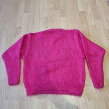 Load image into Gallery viewer, Vintage Mohair jumper fuschia flowers 6-12
