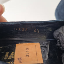 Load image into Gallery viewer, Vintage Navy Suede &#39;Ians of Fraserburgh&#39; Shoes 6.5

