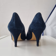 Load image into Gallery viewer, Vintage Navy Suede &#39;Ians of Fraserburgh&#39; Shoes 6.5
