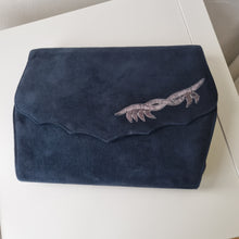 Load image into Gallery viewer, Vintage Navy Suede 80s bag with gloves
