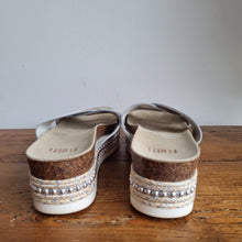 Load image into Gallery viewer, Vintage Faith leather Sandals 5
