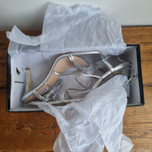 Load image into Gallery viewer, BNWT Dune Silver heels 5
