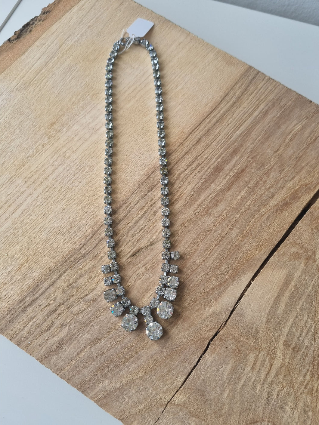 Costume jewellery necklace