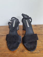 Load image into Gallery viewer, &amp;Otherstories Crystal Chunky Heels 7
