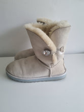 Load image into Gallery viewer, UGG Cream Swarovski Boots 6.5

