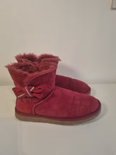 Load image into Gallery viewer, UGG Red Bow Slipon Boots 6.5
