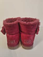 Load image into Gallery viewer, UGG Red Bow Slipon Boots 6.5
