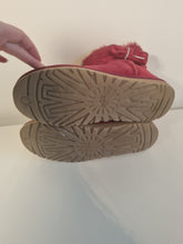 Load image into Gallery viewer, UGG Red Bow Slipon Boots 6.5
