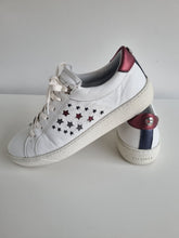 Load image into Gallery viewer, Tommy Hilfiger Leather Star Ladies Trainers 5
