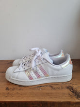 Load image into Gallery viewer, Adidas Superstar Pearl Ladies Trainers 5.5

