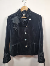 Load image into Gallery viewer, Vintage Next Velvet Embroidered Boho Tassle Blazer 10
