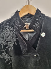 Load image into Gallery viewer, Vintage Next Velvet Embroidered Boho Tassle Blazer 10
