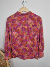 Load image into Gallery viewer, 1970s Vintage Handmade Boho Floral Hippy Ladies Shirt 10
