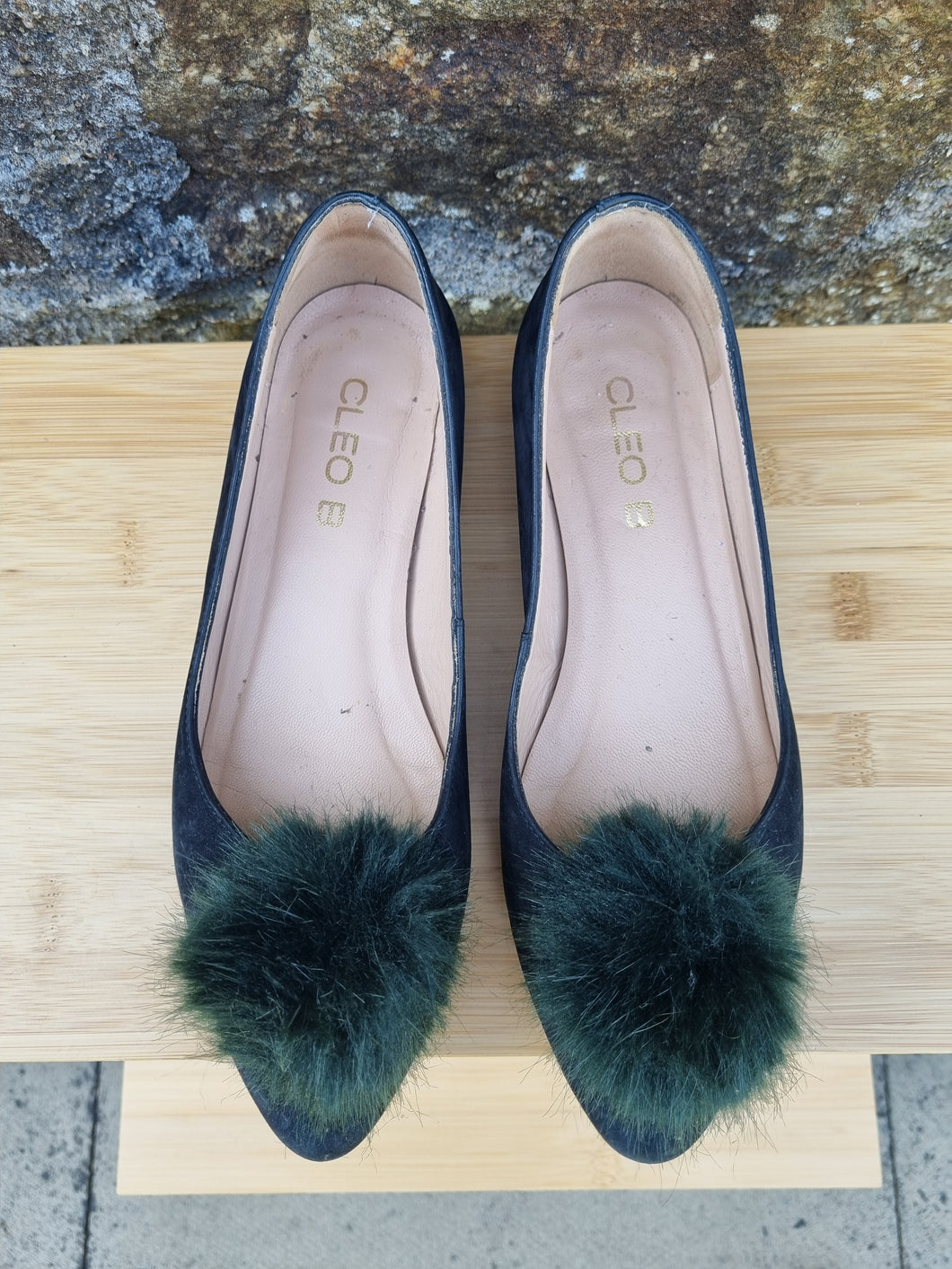 Anthropolgie Pom Pom Black Ballet Ladies Flats Size 4 37