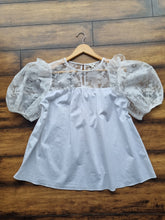 Load image into Gallery viewer, River Island White Patterned Sheer puff Sleeves Ladies Top 18
