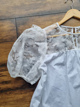 Load image into Gallery viewer, River Island White Patterned Sheer puff Sleeves Ladies Top 18
