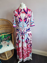 Load image into Gallery viewer, BNWT Forever Unique Swan Print Pleated Midi Collared Dress S
