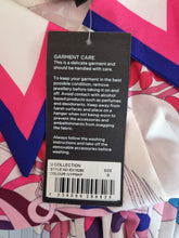 Load image into Gallery viewer, BNWT Forever Unique Swan Print Pleated Midi Collared Dress S

