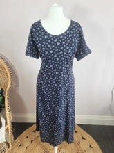 Load image into Gallery viewer, Vintage Laura Ashley 80s 90s Y2K Floral cotton Jersey dress 14

