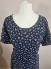 Load image into Gallery viewer, Vintage Laura Ashley 80s 90s Y2K Floral cotton Jersey dress 14
