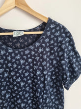 Load image into Gallery viewer, Vintage Laura Ashley 80s 90s Y2K Floral cotton Jersey dress 14
