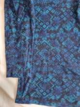 Load image into Gallery viewer, Blue Geo Patterned 1/4 Zip Patterned Fleece XL
