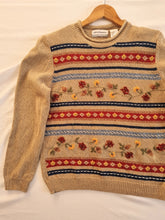 Load image into Gallery viewer, Vintage Oatmeal Embroidered Acorn Knitted Ladies Jumper M
