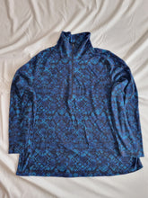 Load image into Gallery viewer, Blue Geo Patterned 1/4 Zip Patterned Fleece XL
